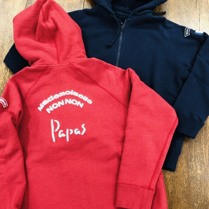 色で遊ぶ！ノンノンのパーカー