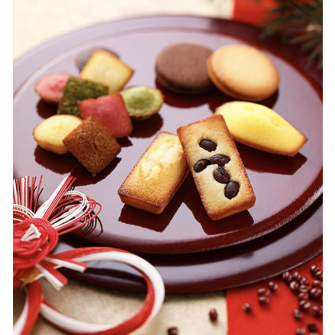 開運カラーのパッケージ？