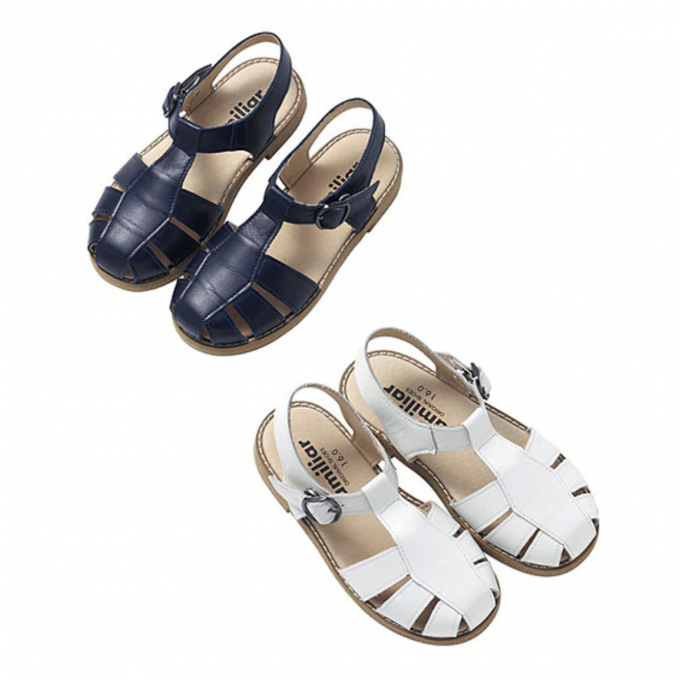 ファミリアのキッズサンダル👣
