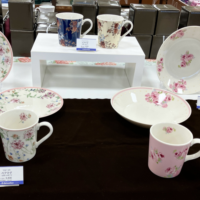 ローラアシュレイの食器