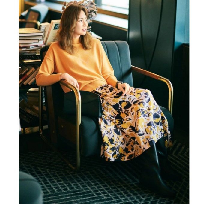 【自由区】華やかで大胆なフラワープリントスカート★