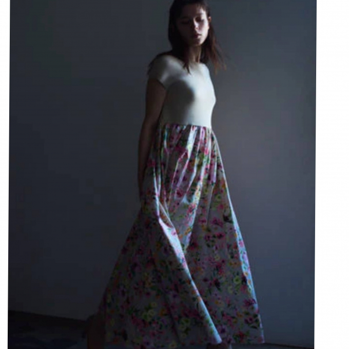 【カトリエムブーケ】華やか印象のニットコンビドレス