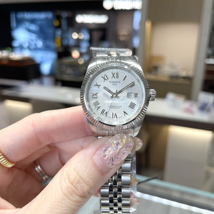 【TISSOT】スタッフ愛用の声をかけられる時計【ティソ】T156.208.11.033.00
