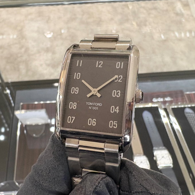 TOMFORD】人と被らない！メタリックでクールに【トムフォード