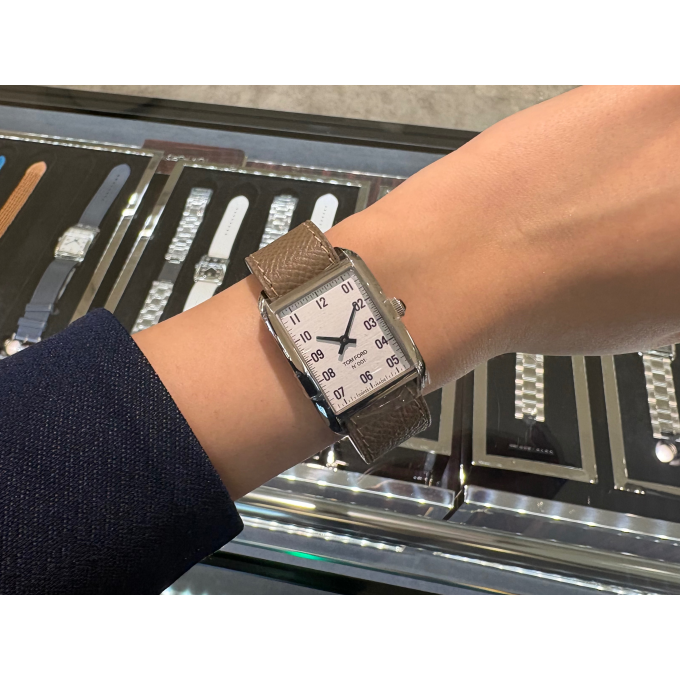 【TOM FORD】春に向けて柔らかなベージュを【トムフォード】TF0120271182