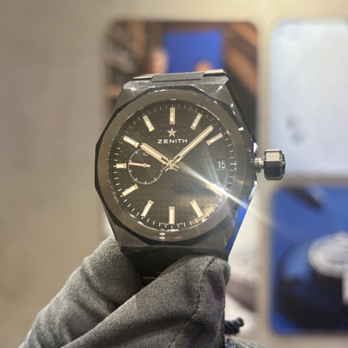 【ZENITH】ブラックセラミックの輝き【ゼニス】49.9300.3620/21.I001