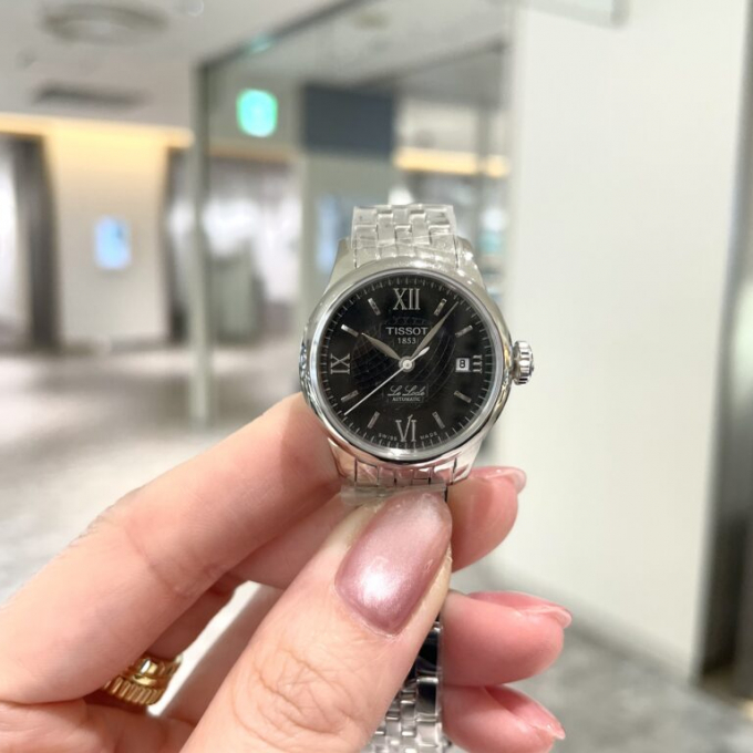 小さくても機械式時計！