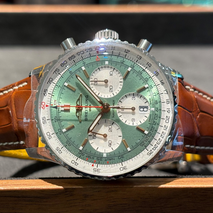 【BREITLING】ファッショナブルなあなたへ【ブライトリング】AB0139211L1P1