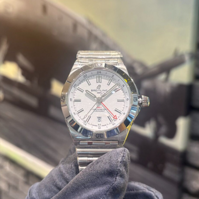 【BREITLING】あなたの一軍入り間違いなし！【ブライトリング】A32398101A1A1
