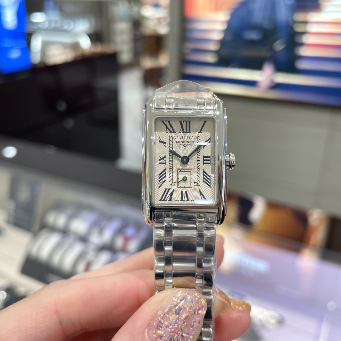 【LONGINES】ドルチェヴィータの勢いがすごい！【ロンジン】L5.255.4.71.6