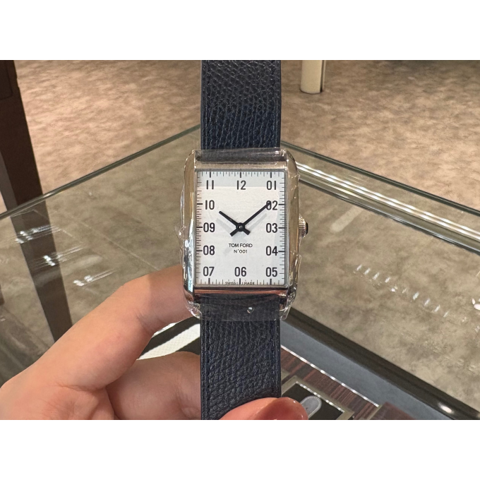 【TOM FORD】シンプルでクラシカルな白×青【トムフォード】TF0120268083