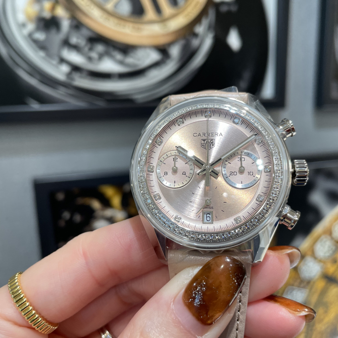 【TAG Heuer】淡いピンクをご褒美に💓【タグ・ホイヤー】CBS2215.FC6568