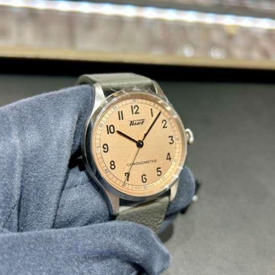 【TISSOT】クラシックと機能美が融合した1本【ティソ】T142.464.16.332.00