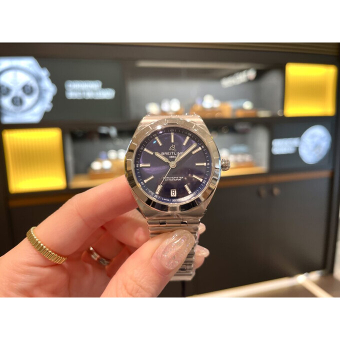 【BREITLING】青なのに紫？【ブライトリング】A10320101C1A1