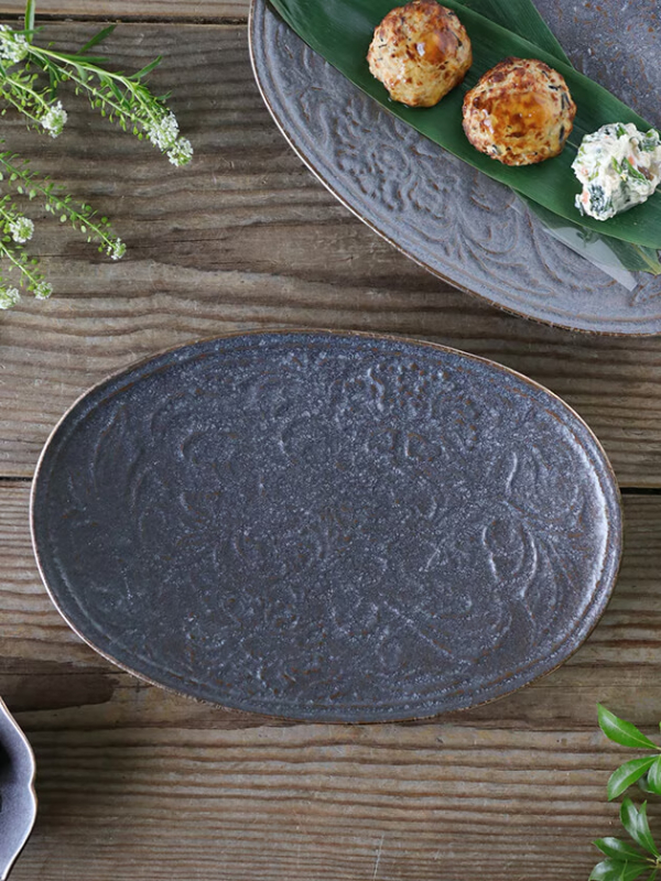 凛と上品に整える器「陶悦窯」ーお正月・新春に向けてー | サラ