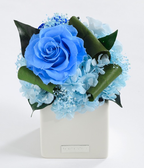 ブルーのお花で涼しげに | ベル・フルール | 大丸神戸店公式 SHOP BLOG