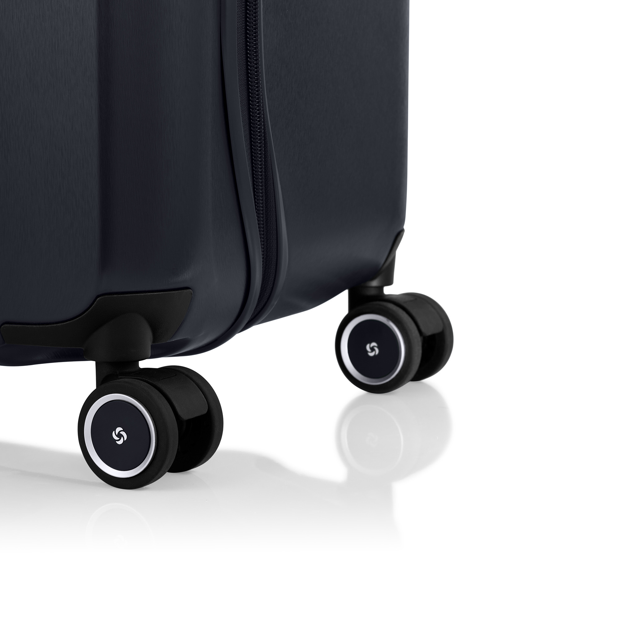 サムソナイト〉ゼンポッド 新色発売開始 | 紳士洋品 | 大丸神戸