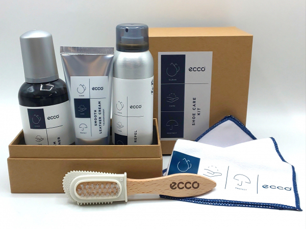 商品画像：Amazon.com: ECCO Shoe Care, Transparent, 1 kit : Clothing 2