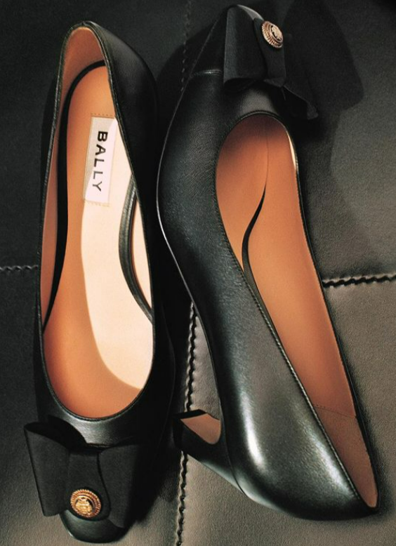 BALLY夏用パンプス