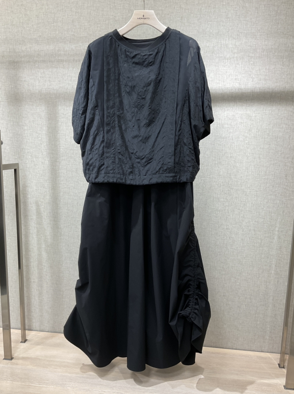 美品 モラビトプルミエ モニーレ付き ツイストデザイン ウールブラウス 38 11/下旬～12/上旬頃発送予定！セーラー 襟 刺繍 チュニック