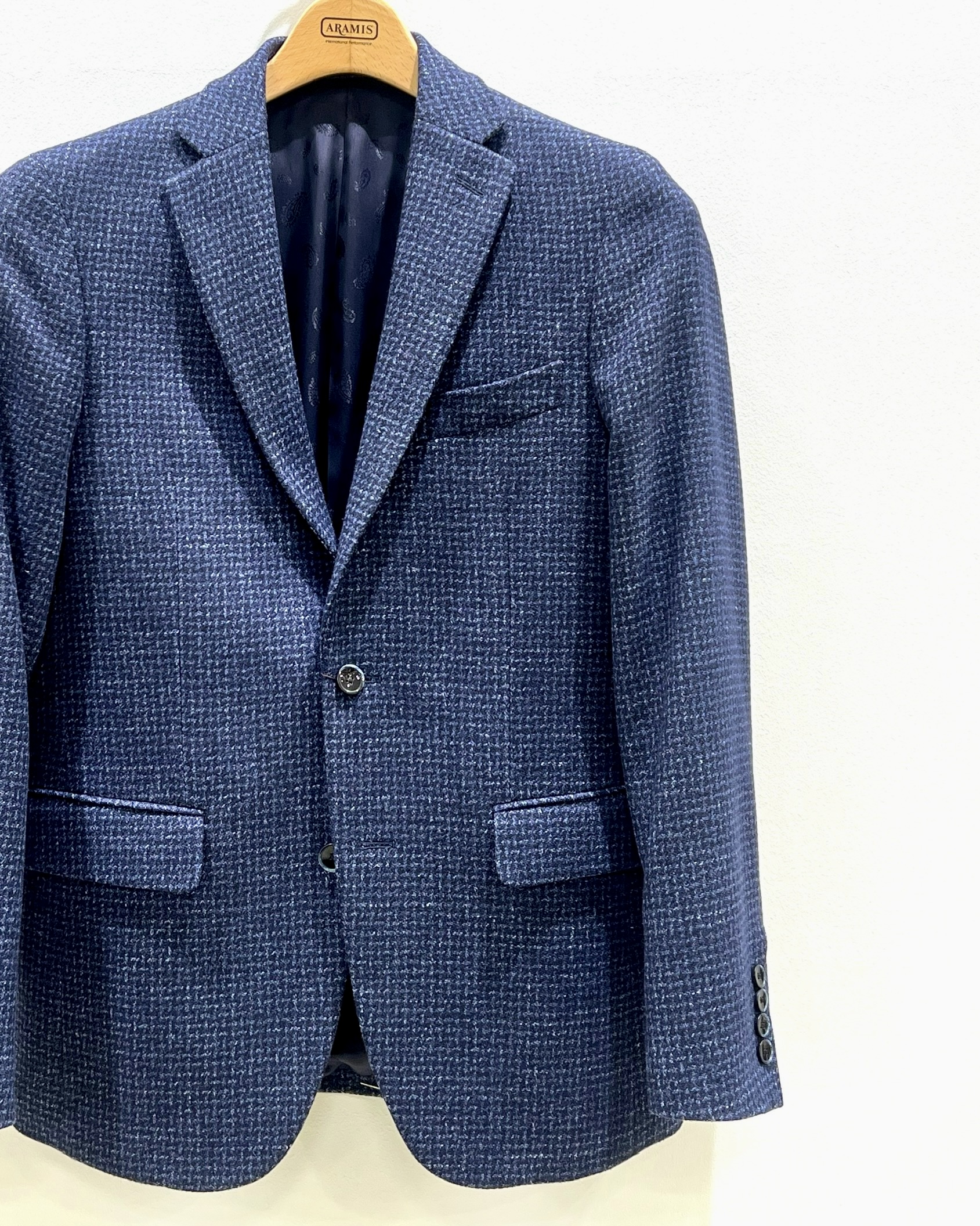イタリア製生地を使った “こだわり”のジャケット | ARAMIS