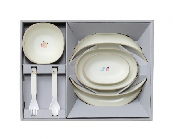 Iちゃん専用【新品】【値下げ！】familiar ファミリア 食器セット　贈答 Iちゃん専用【新品】【値下げ！】familiar ファミリア 食器