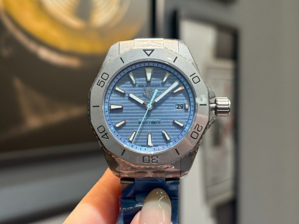 TAG Heuer】涼しさ満点！アイスブルー🧊【タグホイヤー】WBP1182