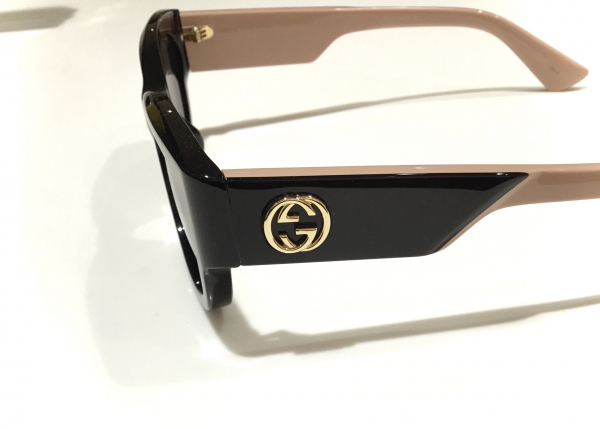 日差しに負けないデザインサングラス ｜GUCCI グッチ | オグラ