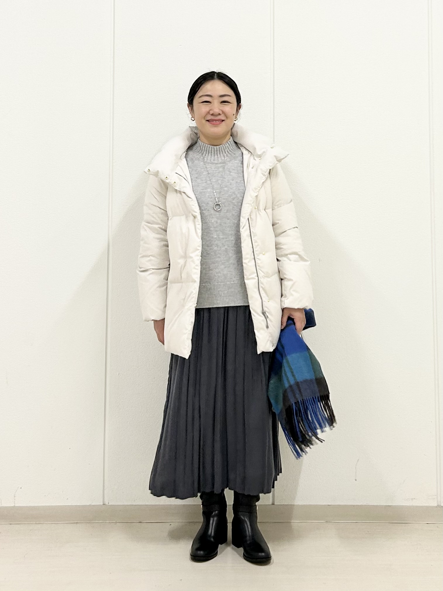 6F J.PRESS LADIES】アイボリーのショートダウンで冬のコーデを