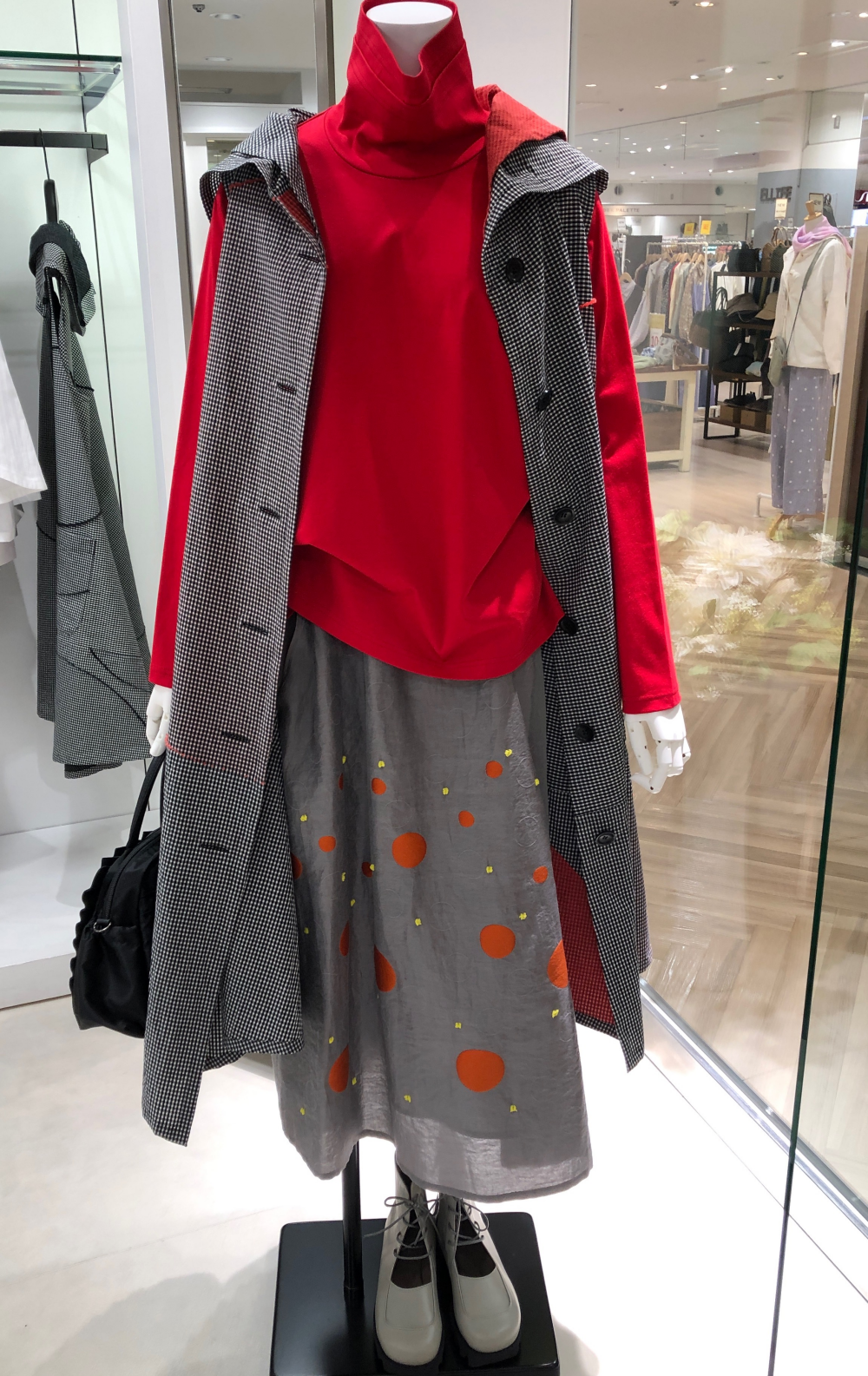 オーバードットジレ