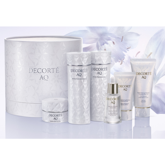 2025年10月16日 DECORTÉ ホリデイコフレ予約開始!