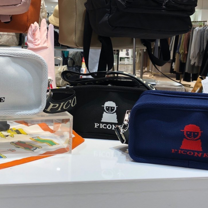 ショルダーバッグ