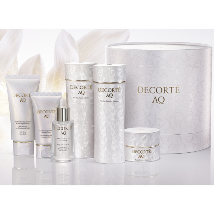 2025年10月16日 DECORTÉ ホリデイコフレ予約開始!