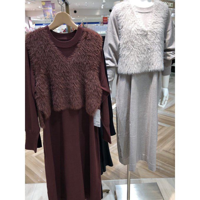 ファーベスト付きワンピ