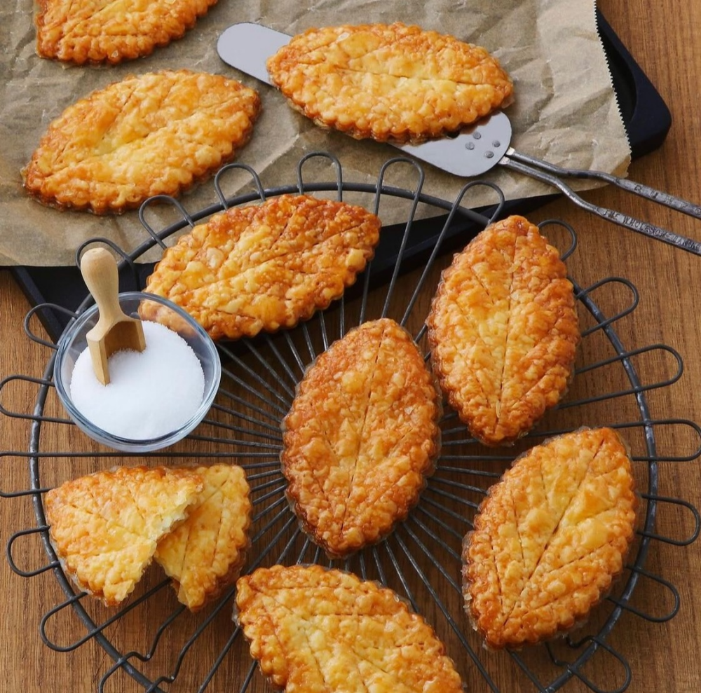 パリパリ食感の贅沢なリーフパイ🌿新登場
