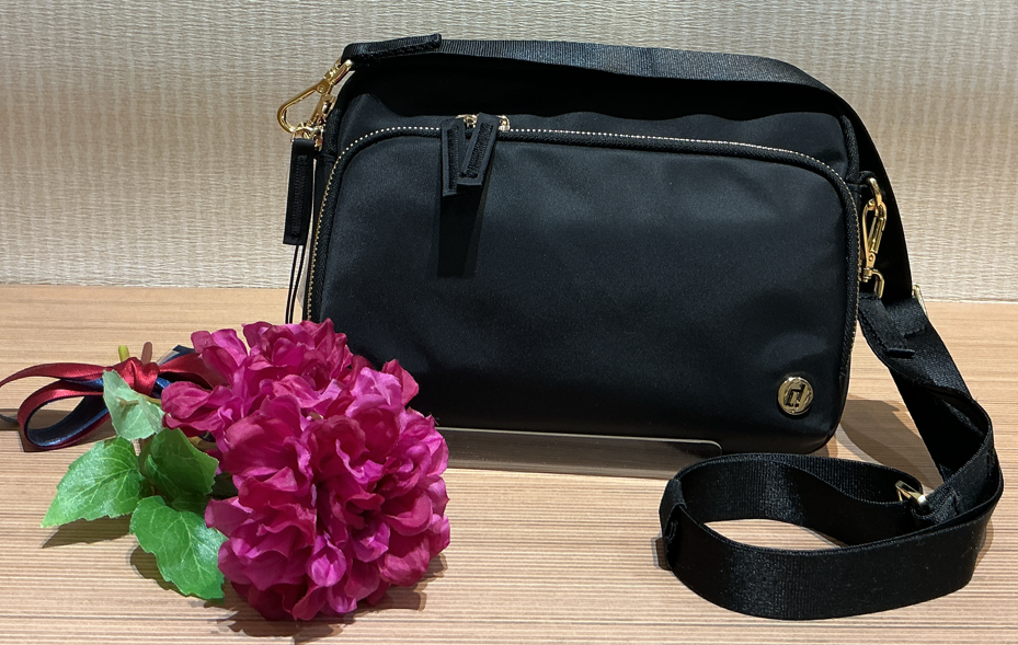 母の日のプレゼントにお財布ショルダーはいかがですか❓