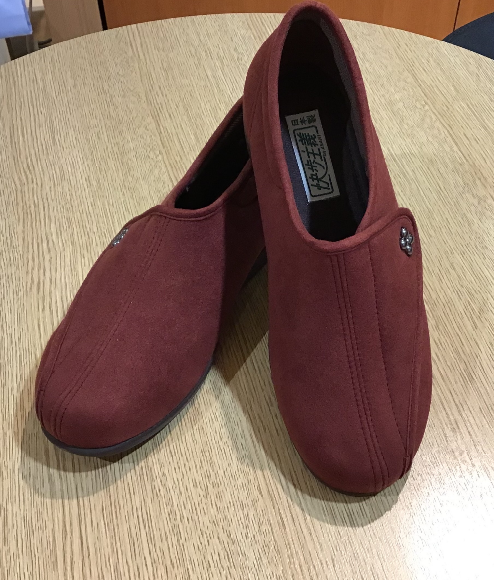 冬にぴったり、起毛素材の靴　マロン🌰色　入荷しました🎵