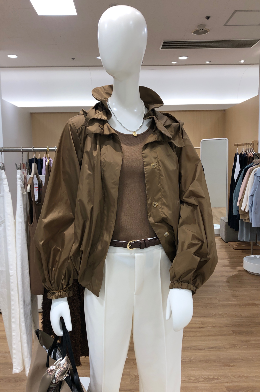 これから大活躍ブルゾンのご紹介です。