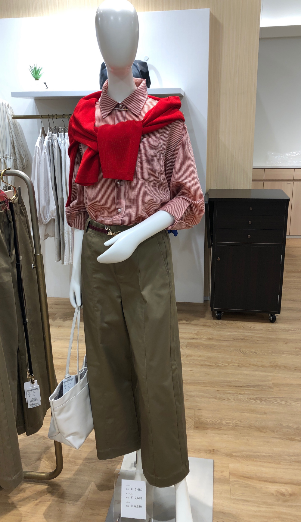 大人気パンツです。