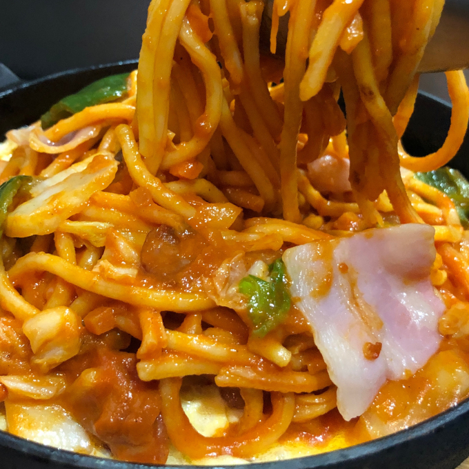 カトレヤの「鉄板ナポリタン」