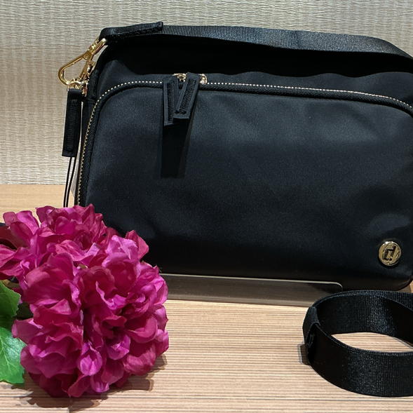 母の日のプレゼントにお財布ショルダーはいかがですか❓