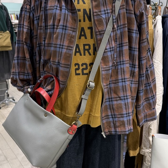秋物たくさん入荷してます🍂