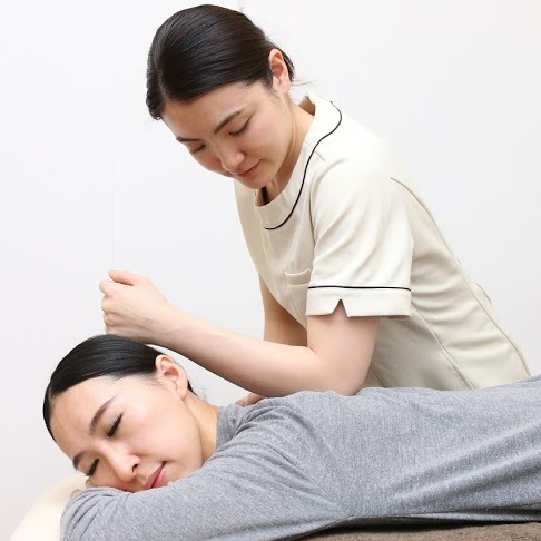 自分自身のリズムへ。仙骨ケアで手に入れる自律