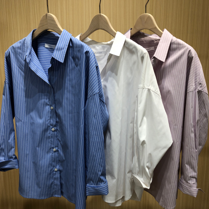 万能ブラウスのご紹介です。