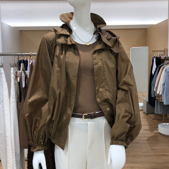 これから大活躍ブルゾンのご紹介です。