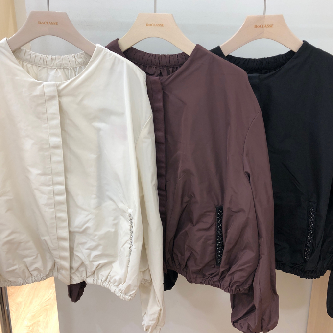 新作商品入荷しております。