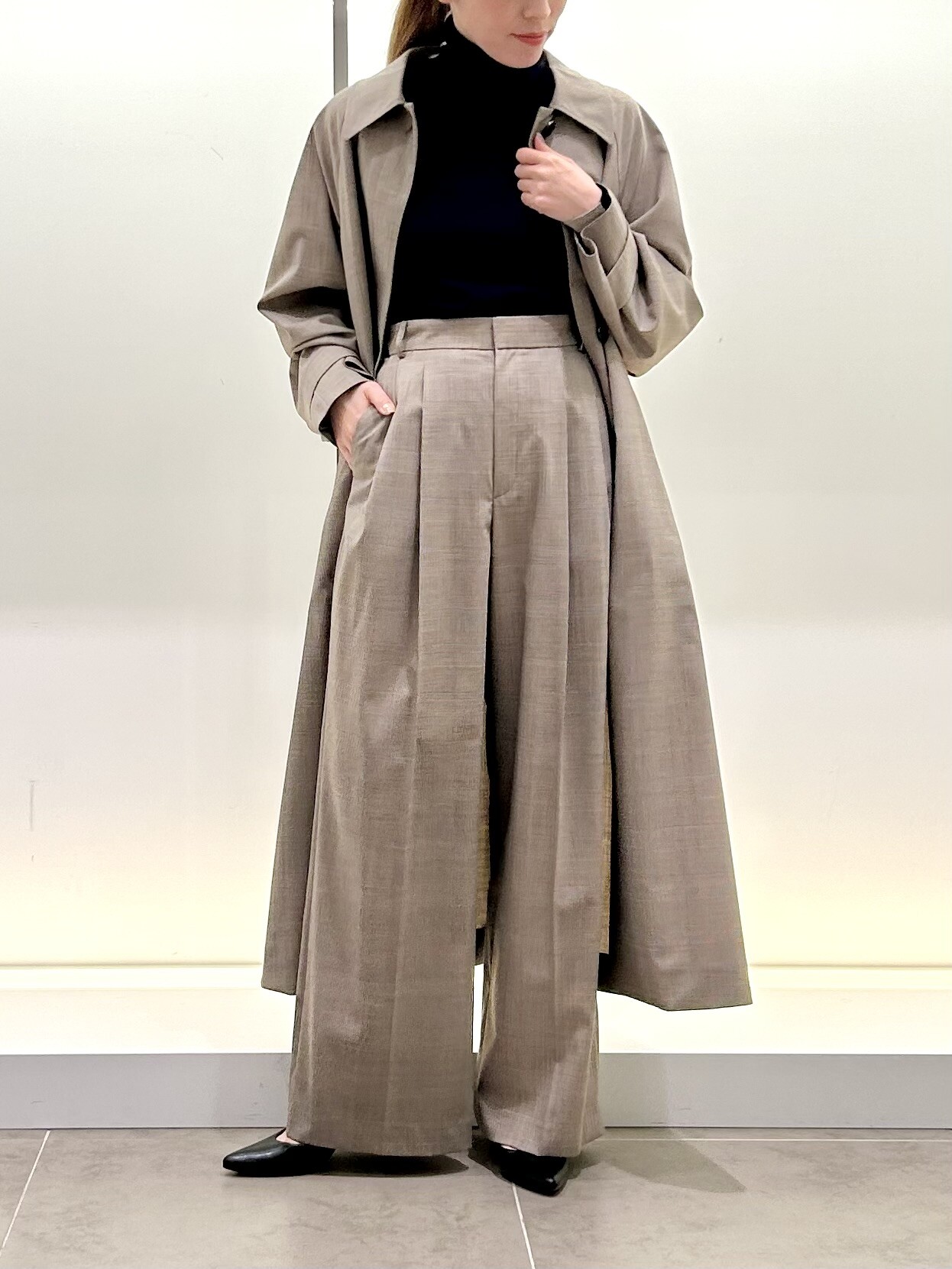 BEIGE，