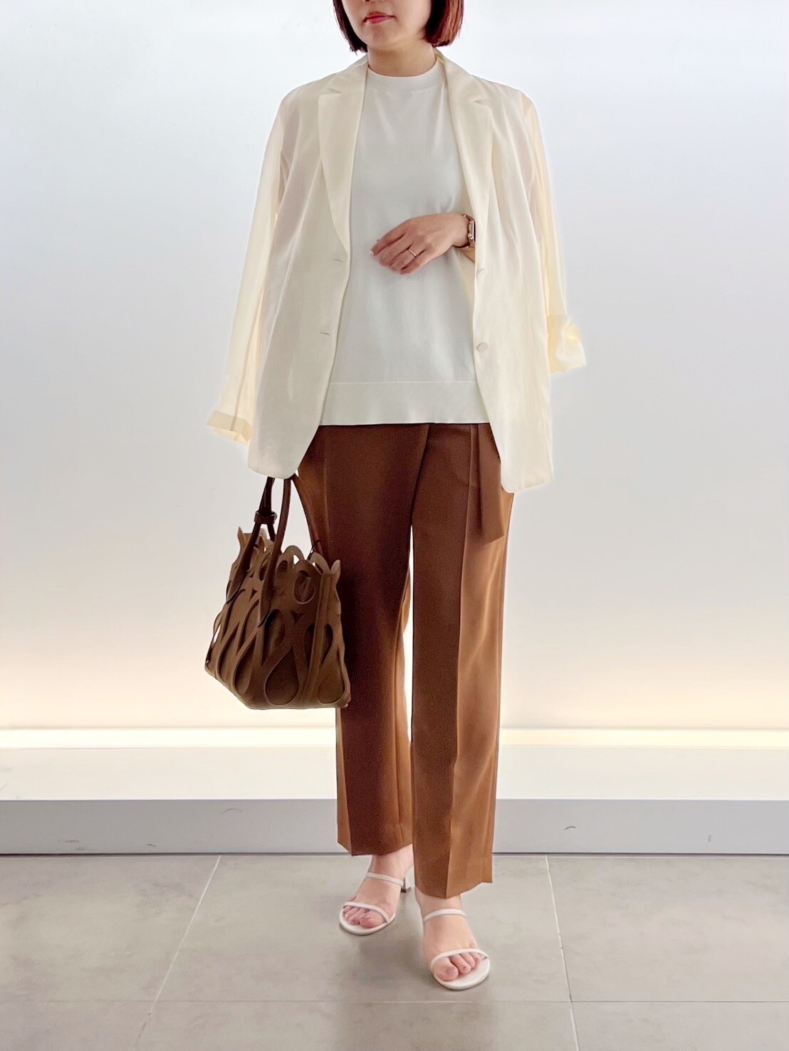 BEIGE，