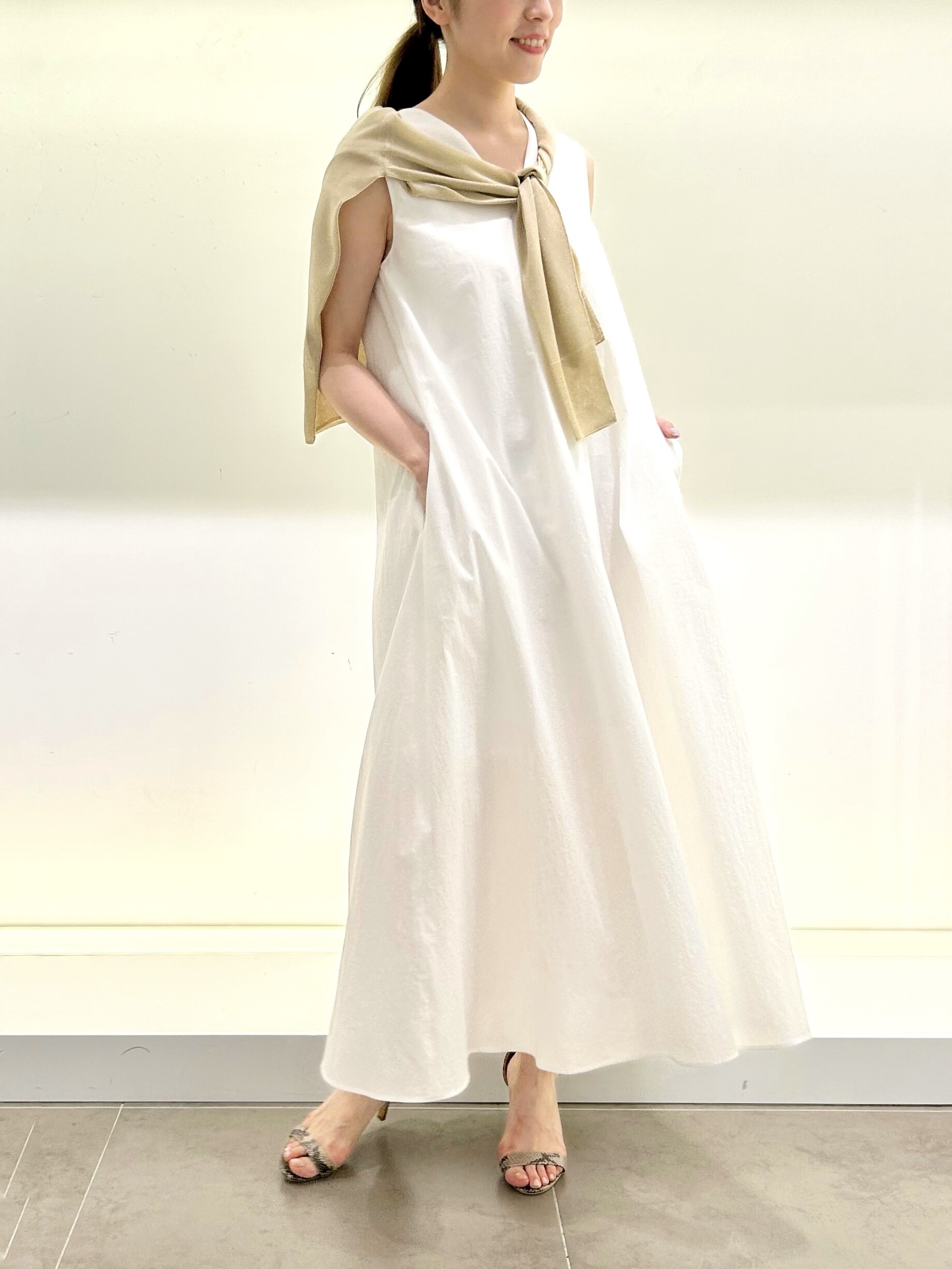 BEIGE，