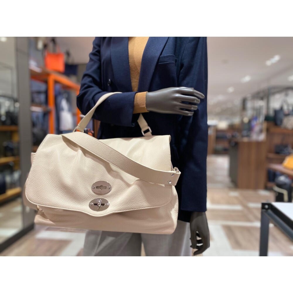 自分へのご褒美 永遠の愛され定番 ザネラートのポスティーナ 紳士洋品 Topics 大丸東京店公式 Shop Blog 自分へのご褒美 永遠の愛され定番 ザネラートのポスティーナ 紳士洋品 Topics 大丸東京店公式 Shop Blog